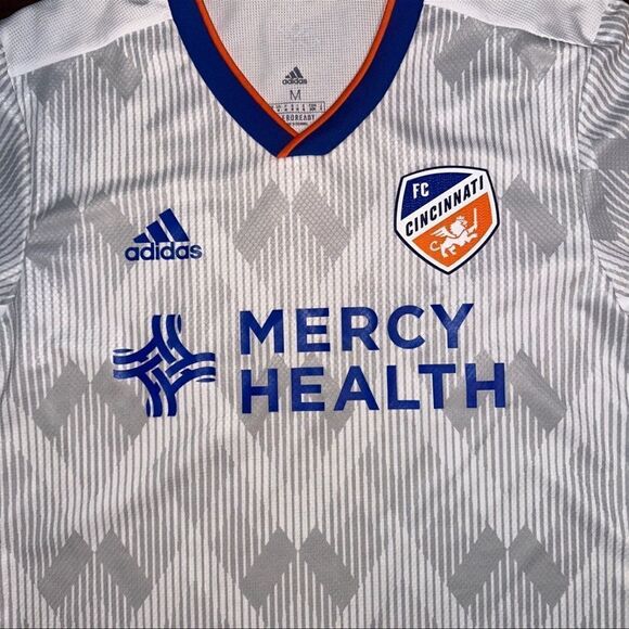 2021 Mercy Health FC Cincinnati Jersey - Picture 2 of 5